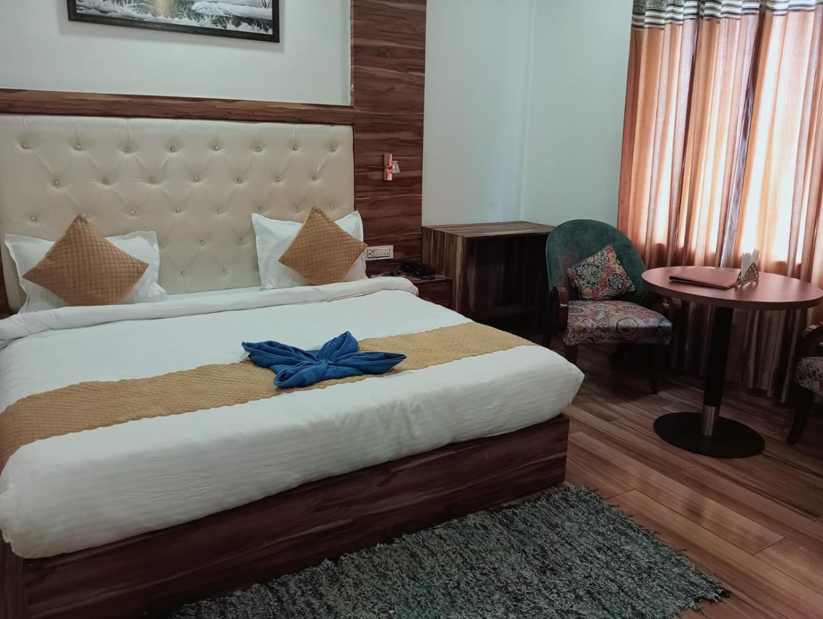 Hotel D Plaza Zirakpur Eksteriør bilde
