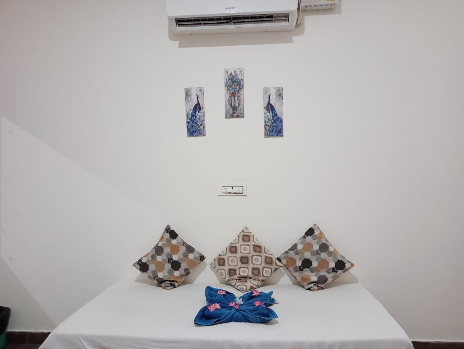 Hotel D Plaza Zirakpur Eksteriør bilde