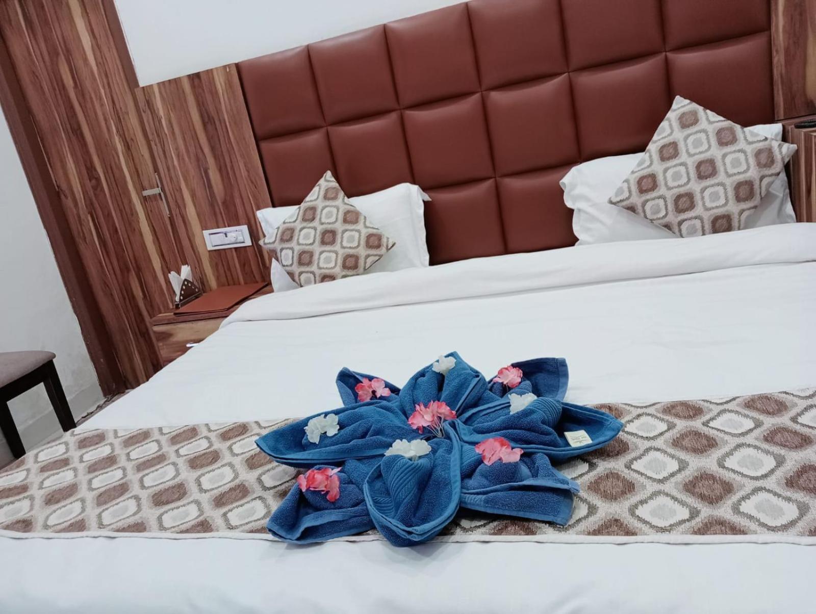 Hotel D Plaza Zirakpur Eksteriør bilde