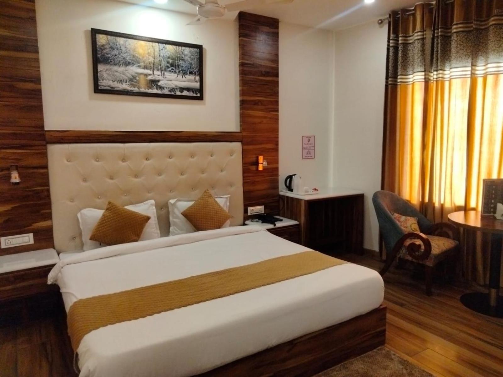Hotel D Plaza Zirakpur Eksteriør bilde