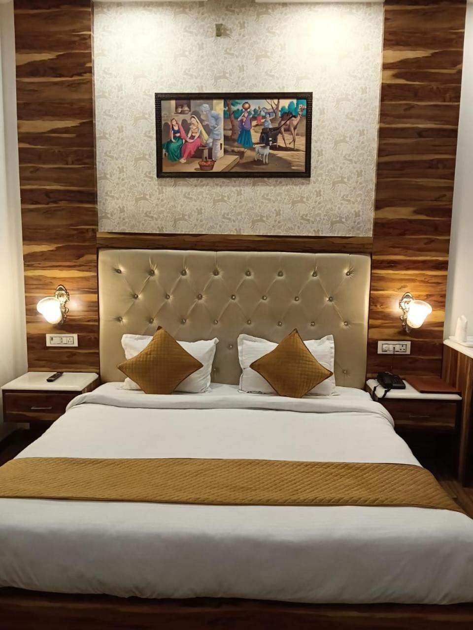 Hotel D Plaza Zirakpur Eksteriør bilde