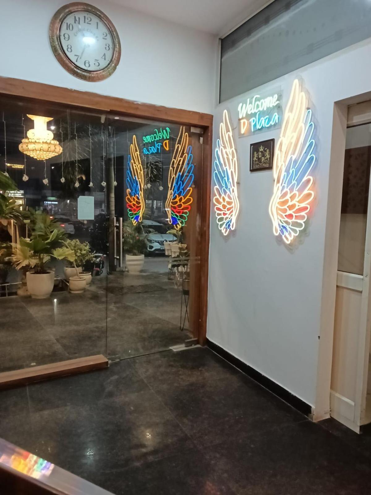 Hotel D Plaza Zirakpur Eksteriør bilde